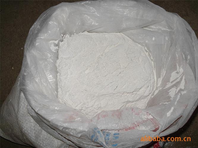 是用优质的方解石为原料加工而成白色粉体,它的主要成分是caco3,重钙